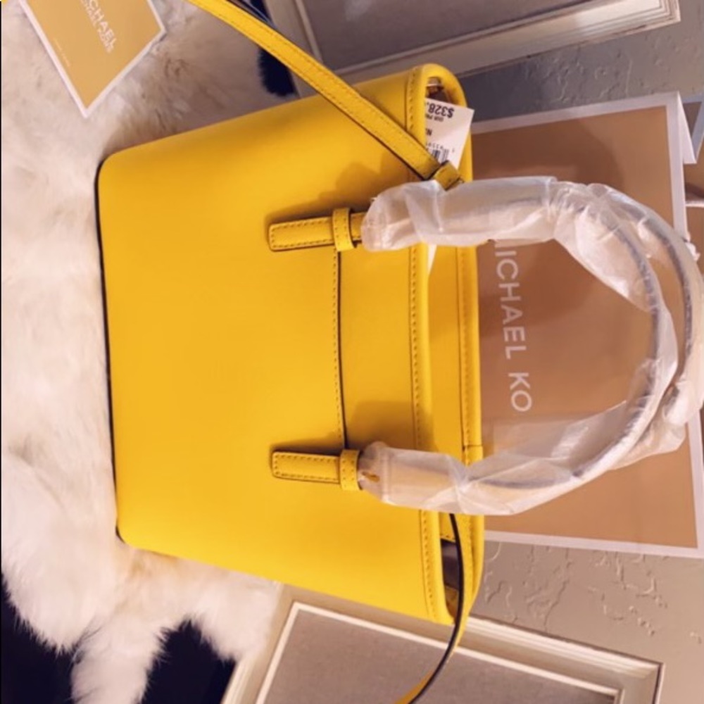 New Authentic Michael Kors purse - Picture 2 of 6